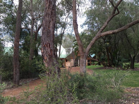 Country Retreat On 1 Acre With Pool, Hot Tub Surrounded By Trees - Accommodation Main Beach 0