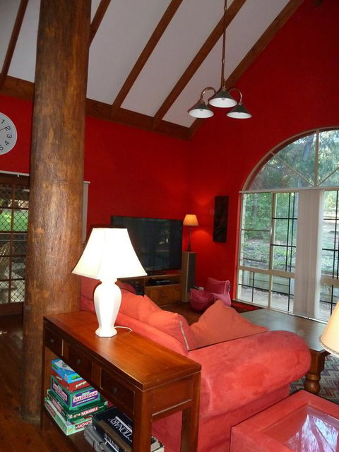 Country Retreat On 1 Acre With Pool, Hot Tub Surrounded By Trees - Accommodation Main Beach 1