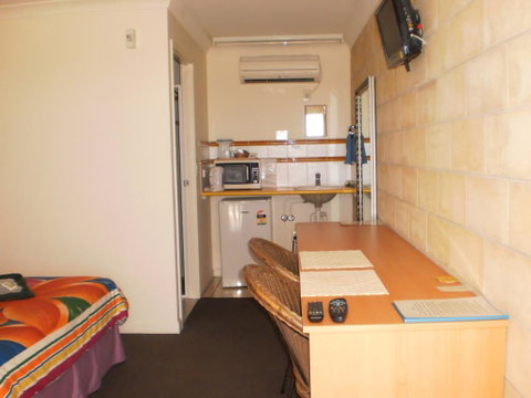 Country View Motel Ilbilbie - Accommodation Main Beach 0