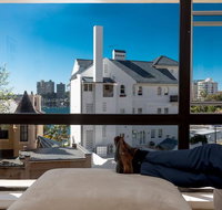 Couple's Gateway in Sunny Elizabeth Bay - Accommodation Main Beach