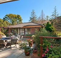 Craigdarroch Courtyard Cottage 22 Bartle Road - Accommodation Main Beach