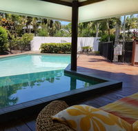 Crazy About Cairns Resort Living - 6 Bedrooms - Accommodation Main Beach