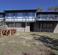 Creel Lodge - Accommodation Main Beach