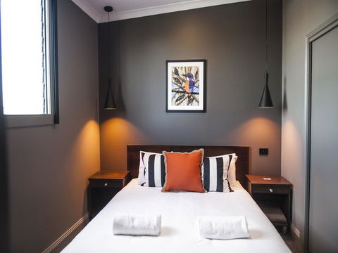 Criterion Hotel Sale - Accommodation Main Beach 0