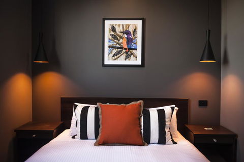 Criterion Hotel Sale - Accommodation Main Beach 2