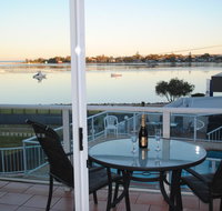 Crown Apartments - Accommodation Main Beach