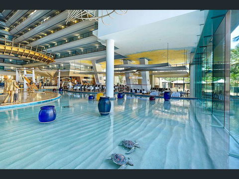 Crown Towers - Accommodation Main Beach 2