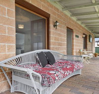Cudgee - quaint cottage with separate cabin - Accommodation Main Beach