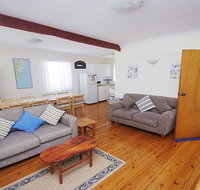 Culburra Sea Stay - beach and shop an easy walk - Accommodation Main Beach