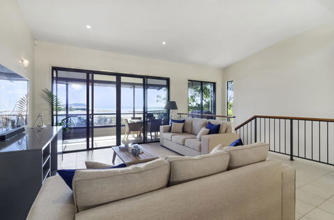 Currumbin Beachside Holiday Home - Accommodation Main Beach 2