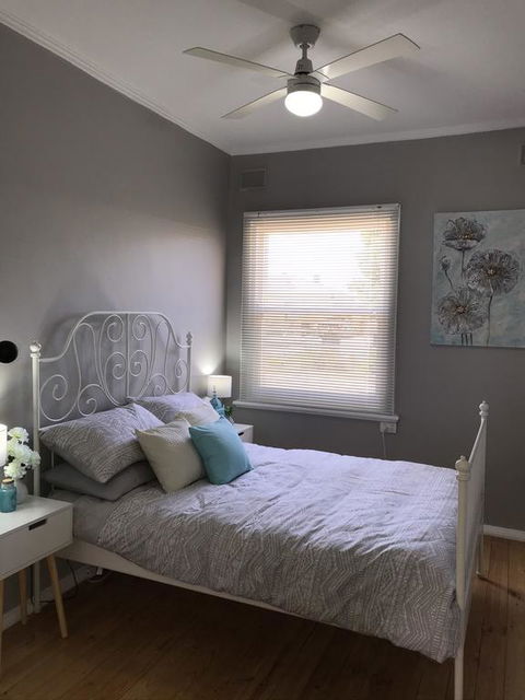 Cute And Cosy II - Events, Workers, Getaways. - Accommodation Main Beach 1