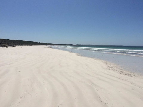 D'Estrees Bay Beach House - Accommodation Main Beach 1