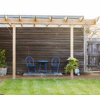 Daisy Bank Cottages - Accommodation Main Beach