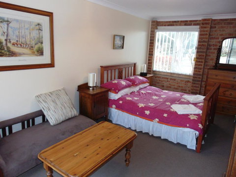 Dalmeny Shores Villas - Accommodation Main Beach 3