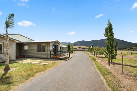 Dargo River Inn - Accommodation Main Beach 1