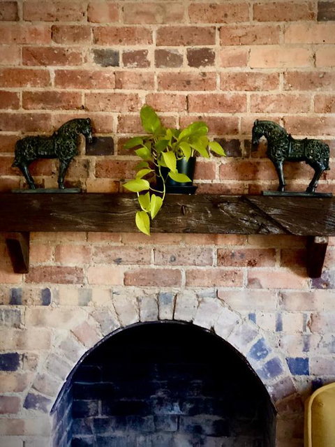 Dawesley Cottage - Accommodation Main Beach 3