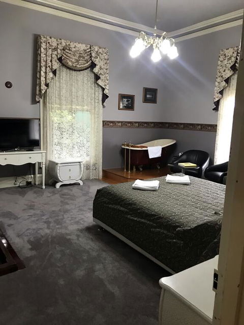 Daylesford Central Motor Inn - Accommodation Main Beach 3