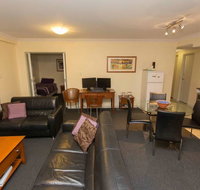 Debs Apartment MtsBay - Accommodation Main Beach