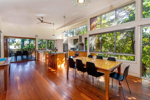 Decked Out For A Fantastic Holiday - Winnett St, Woorim (Upstairs Only) - Accommodation Main Beach 3