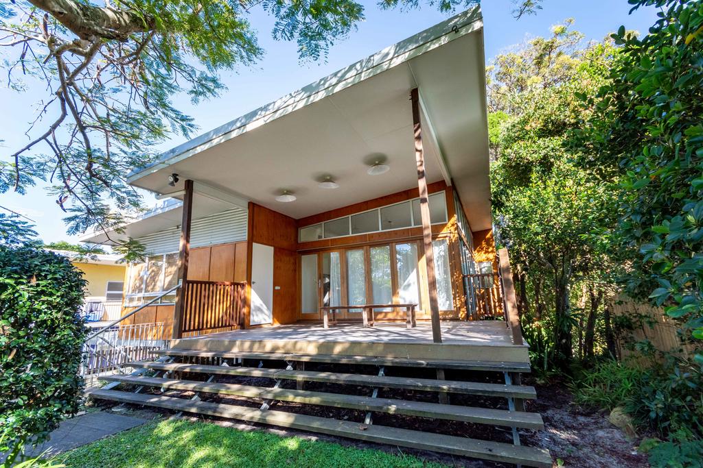 Welsby QLD Accommodation Main Beach