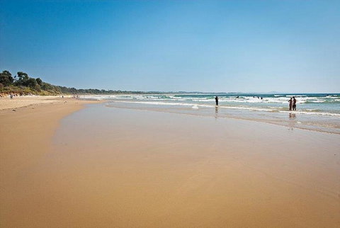 Deepdene - Accommodation Main Beach 0