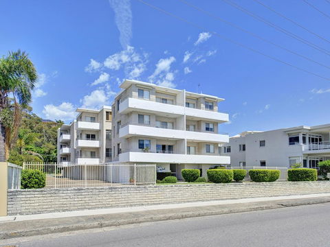 Del Rae, Unit 6/25 Shoal Bay Road - Accommodation Main Beach 1