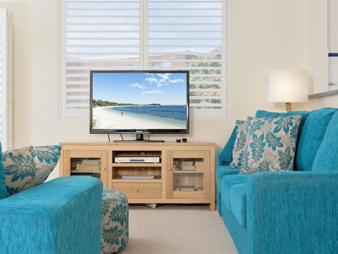 Del Rae, Unit 6/25 Shoal Bay Road - Accommodation Main Beach 2