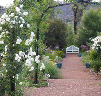 Delderfield Cottages - Accommodation Main Beach