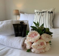 Delicate and Peaceful Bundoora Townhouse 13-R3 - Accommodation Main Beach