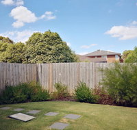 Delicate and Peaceful Bundoora Townhouse 20-R2 - Accommodation Main Beach