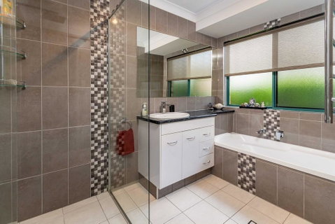 Delightful Duplex On Rose Ct, Bongaree - Accommodation Main Beach 2