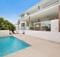 Deluxe on Water - Accommodation Main Beach