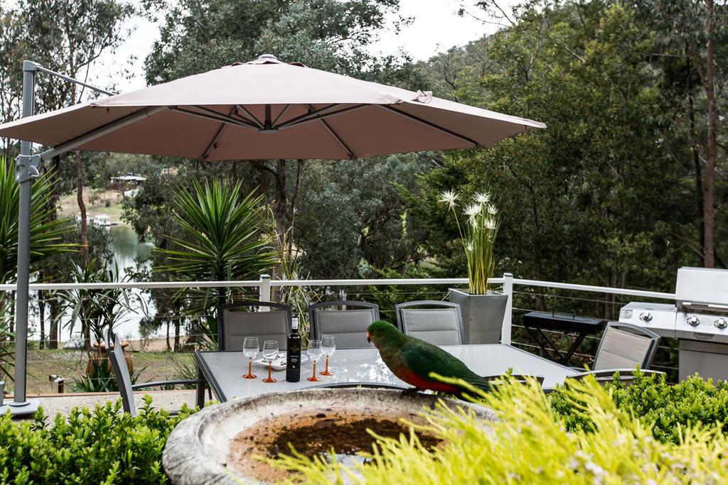 Lake Eildon ACT Accommodation Main Beach