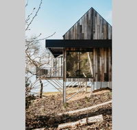 Deviot Boat House - Accommodation Main Beach