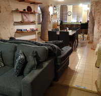 Dinky Di's Dugout - Accommodation Main Beach