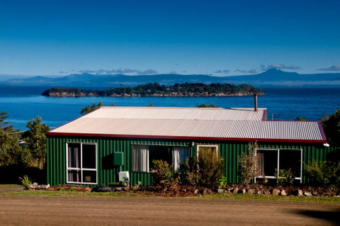 Discover Bruny Island Holiday Accommodation - Accommodation Main Beach 0