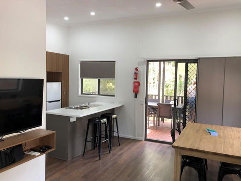 Discovery Parks - Airlie Beach - Accommodation Main Beach 3
