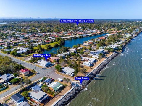 Dog Lovers Retreat - Accommodation Main Beach 0