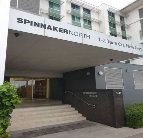 Dolphin View At Spinnaker - Accommodation Main Beach 3