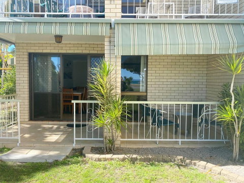 Dolphin View On South Esplanade - Accommodation Main Beach 1