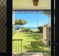 Dolphin View on South Esplanade - Accommodation Main Beach