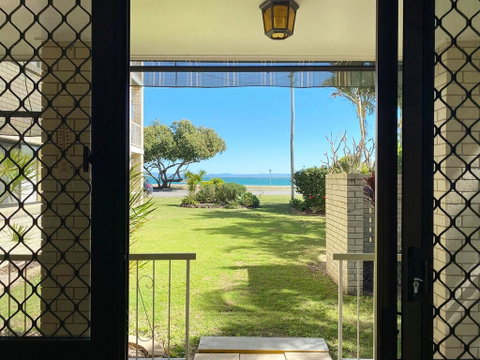 Dolphin View On South Esplanade - Accommodation Main Beach 0