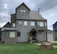 Dragonfly Chalet - Accommodation Main Beach