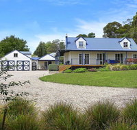 Duncraig House - open fireplace spa pet friendly - Accommodation Main Beach