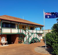 Dunelm House - Accommodation Main Beach