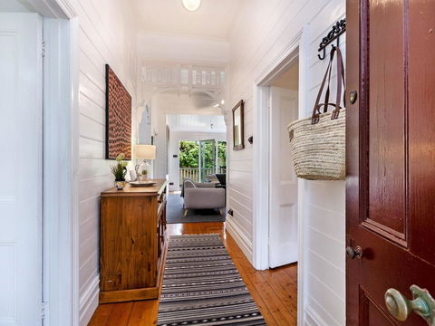 EAMONT ON SACKVILLE - Accommodation Main Beach 0