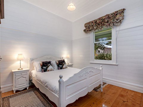 EAMONT ON SACKVILLE - Accommodation Main Beach 3