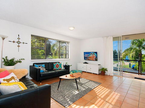 EAST COAST ESCAPES - Byron Beachfront - Accommodation Main Beach 3