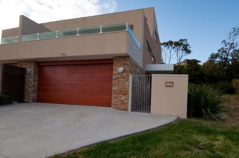 Eastern Beach - Accommodation Main Beach 1