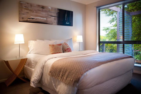 Eastern View Villa - Accommodation Main Beach 2